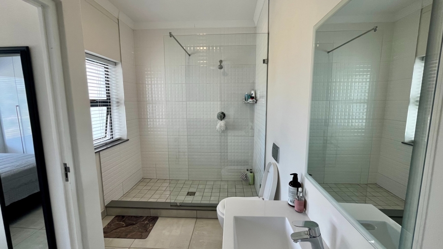 3 Bedroom Property for Sale in Paardevlei Western Cape